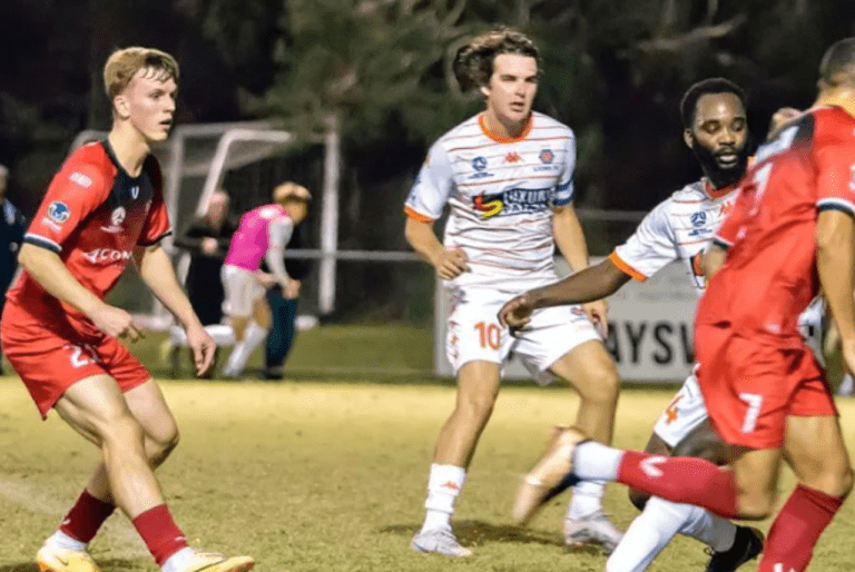 Lions' Late Equaliser Stuns 10-Man United