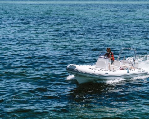 https://www.pexels.com/photo/man-on-motorboat-on-sea-20300496/?utm_source=chatgpt.com